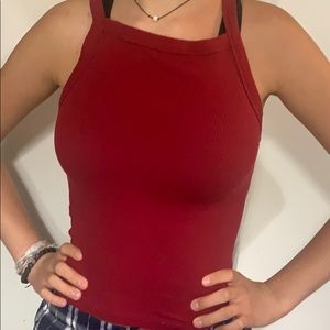 red hollister tank